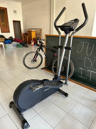 Bicicleta elíptica Pro-Form 585 EKG