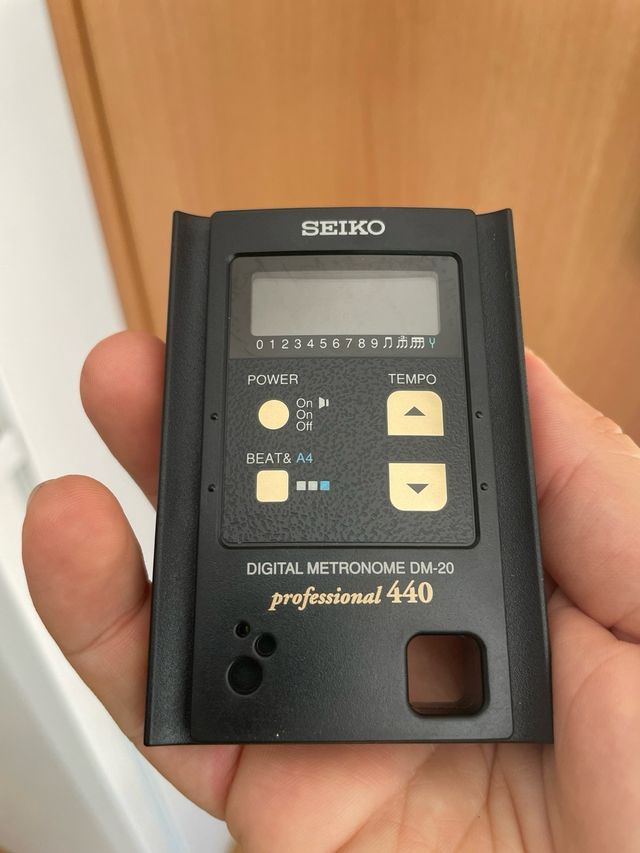 Metrónomo Seiko DM-20 profesional 440 muy compacto