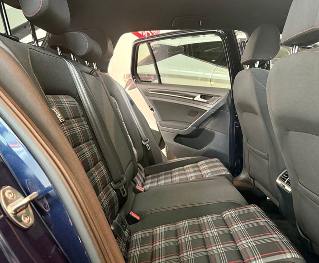 VOLKSWAGEN GOLF GTI PERFORMANCE 2.0 TSI 230CV