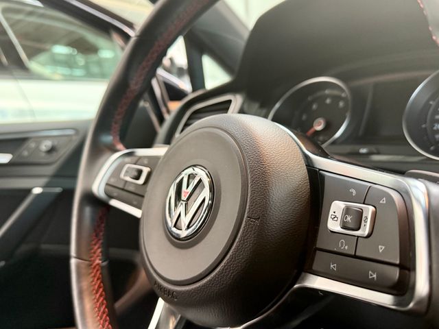 VOLKSWAGEN GOLF GTI PERFORMANCE 2.0 TSI 230CV