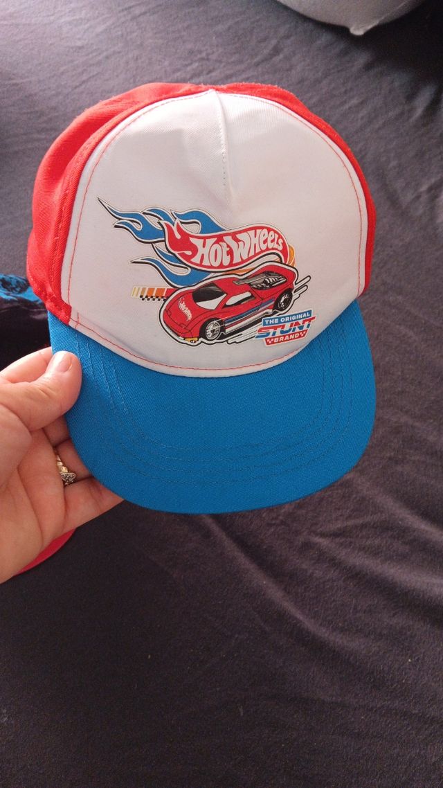 2 Gorras niños - Avengers & Hot Wheels