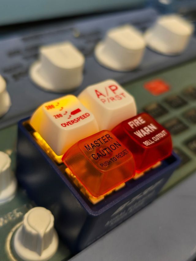 Simulatore di Luci & Suoni B737