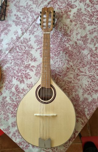 Mandolina portuguesa 