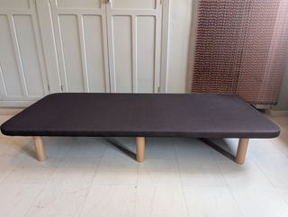 Se vende basé tapizada de 90x200 cm