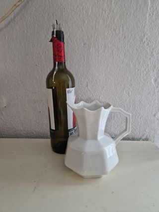 Jarra blanca porcelana