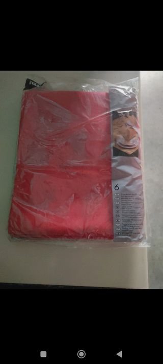 6 Manteles rojos 