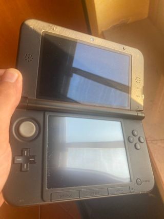 Nintendo 3DS XL blu + 3 giochi