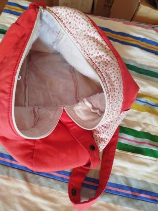 Bolso sillita bebé rojo