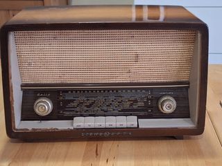 Rádio Loewe Opta Bella 42011 - Vintage