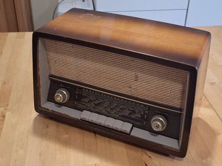 Rádio Loewe Opta Bella 42011 - Vintage