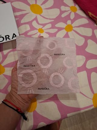 Pulsera, Charms de Pandora.
