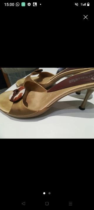Sandalias Lurueña doradas talla 40