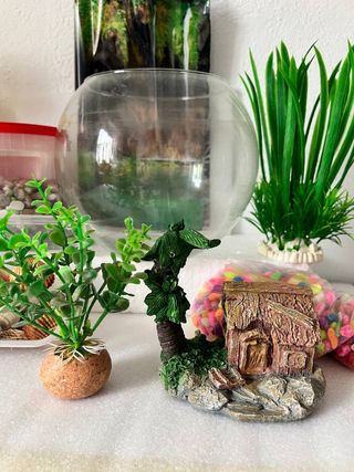 Mini pecera + decoración