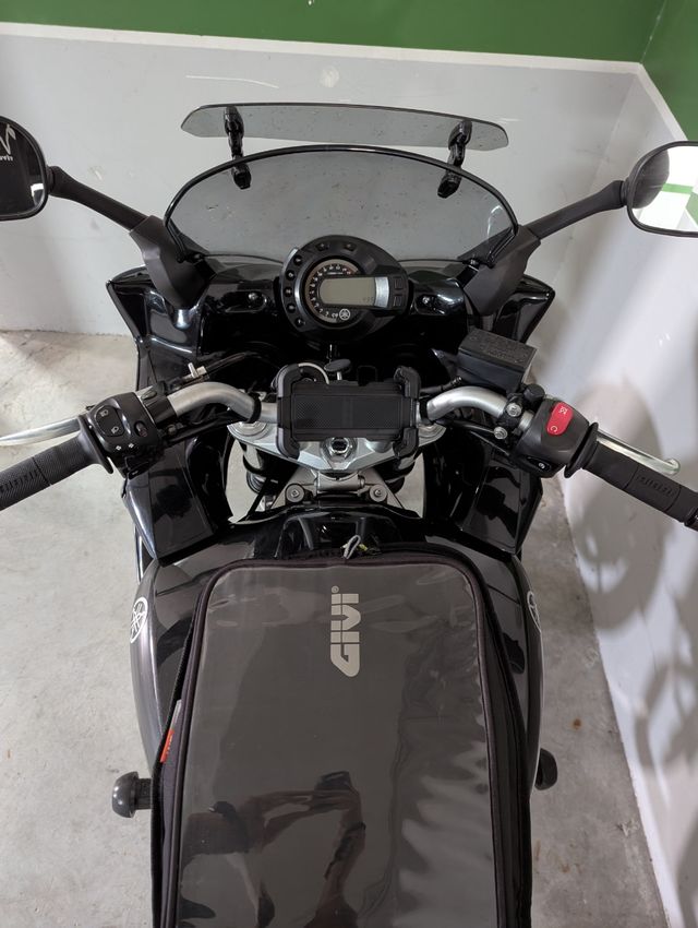 Yamaha Fazer 600 negra