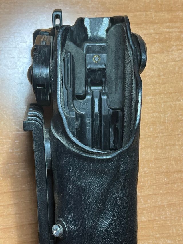 Funda Safariland Glock 17 con linterna