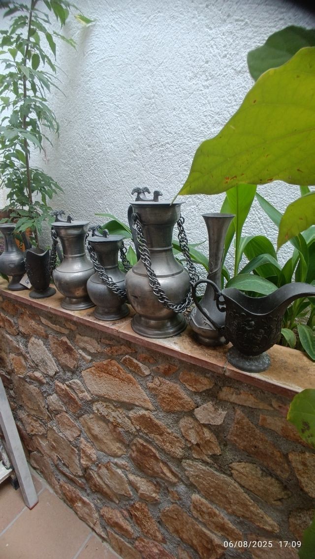 Caraffe antiche in peltro