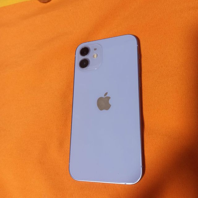 iPhone 12 (128GB) - Lila