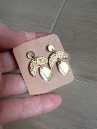 Pendientes dorados | Aretes dorados