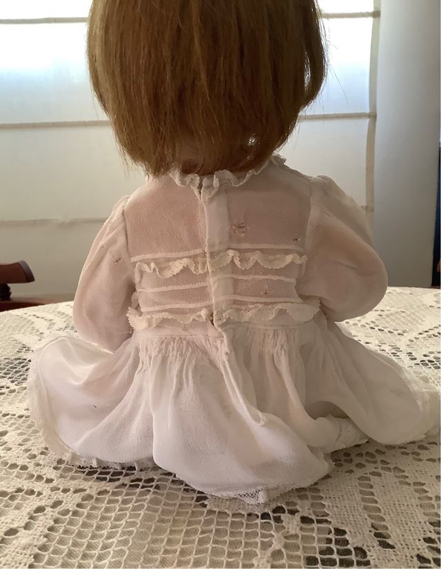 Muñeca porcelana antigua