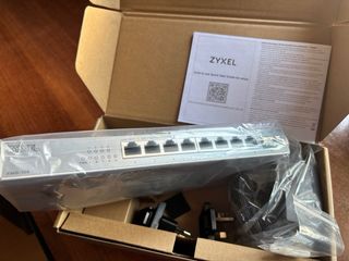 Switch Zyxel XMG-108 8 puertos 2.5G