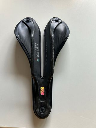 Sillín Repente - 127g .