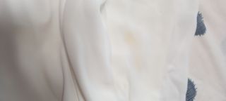 Bonito y elegante vestido novia blanco 
