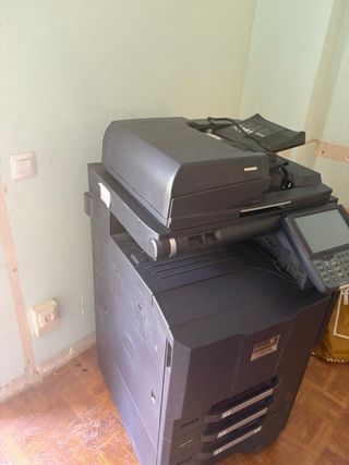 Kyocera TASKalfa 5550ci: Impresora multifunción