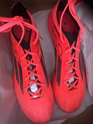 Botas fútbol Adidas J. Hermoso mundial 2023