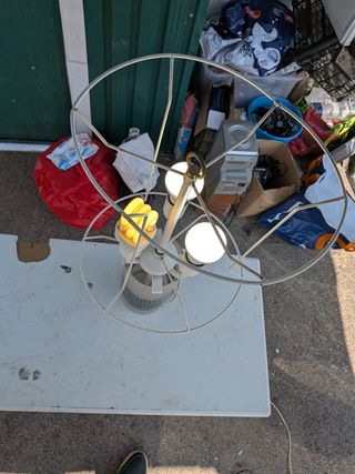 Lampada vintage a 3 luci con base in vetro