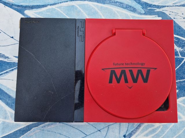 PS2 Slim SCPH-70004 - Rossa e nera