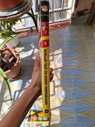 2 libros de "Superherois" de Geronimo Stilton