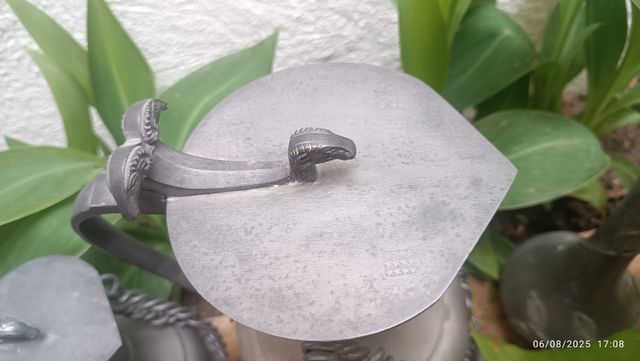 Caraffe svizzere in peltro Molto ben conservato