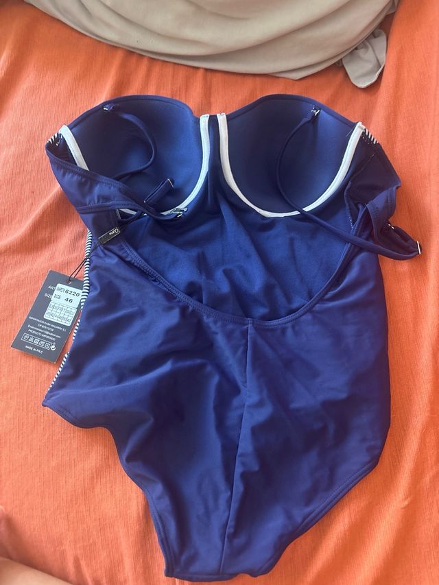 Costume da bagno OceanaSun10 a righe blu con etichetta