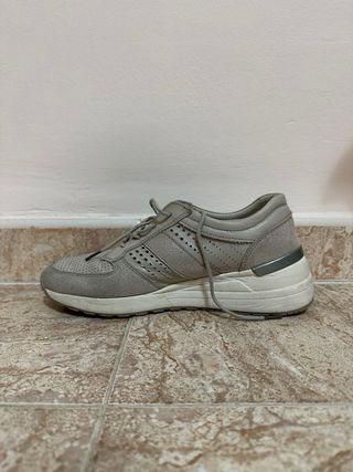 Zapatillas piel Amarpies Plata 39
