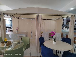 Pérgola jardín beige metal tela