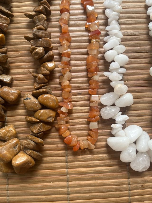 5 Collares piedras