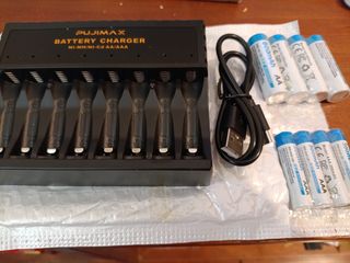 Cargador Pilas AA/AAA + 6 Pilas.