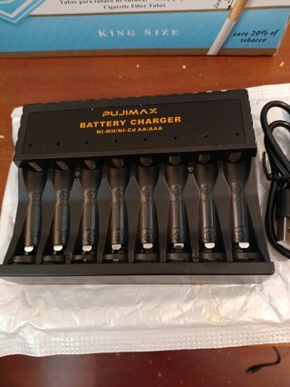 Cargador Pilas AA/AAA + 6 Pilas.