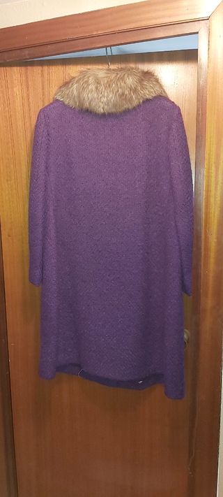 Abrigo morado mujer