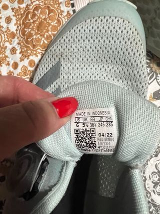 Zapatillas Adidas  38.5