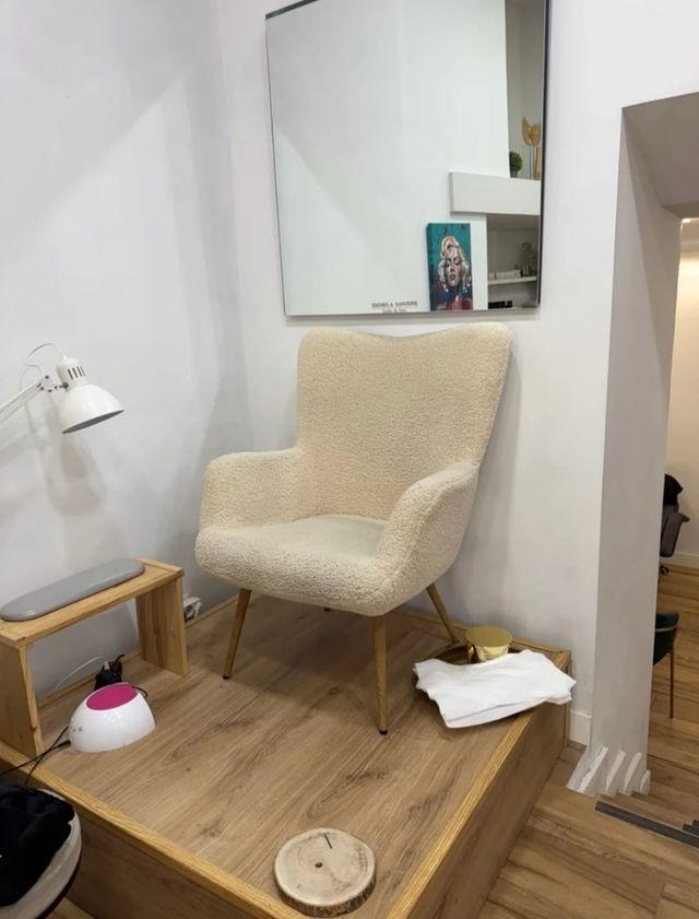 Estofamos todo o tipo de mobiliário