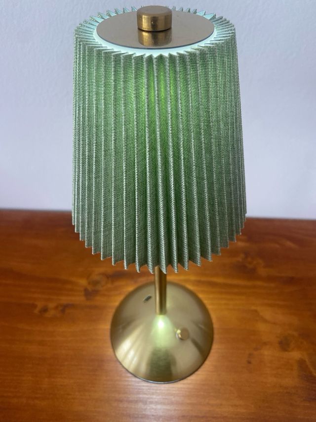 Lampara led recargable.