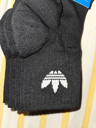 Calcetines Adidas negros - 3 pares unisex. Nuevos