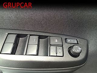 Toyota Yaris Hybrid Style