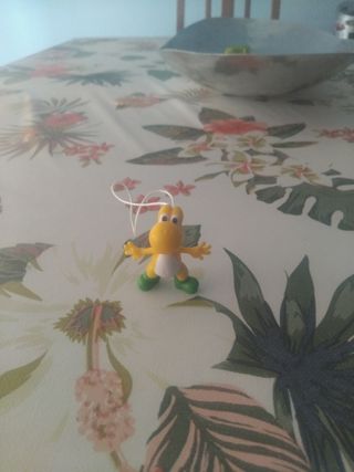Yoshi Amarillo figura coleccion