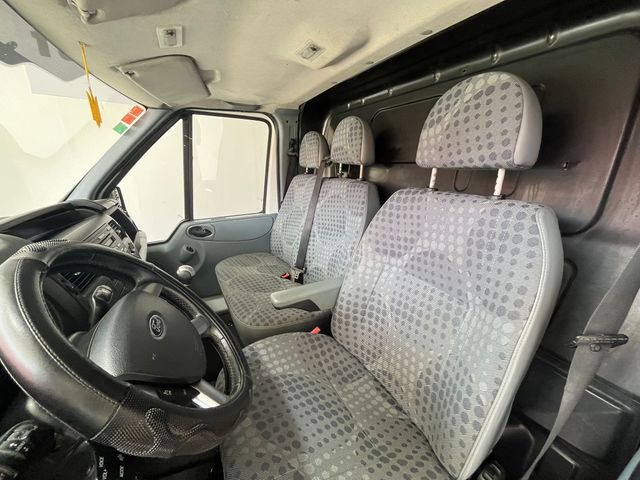 Ford Transit 2012