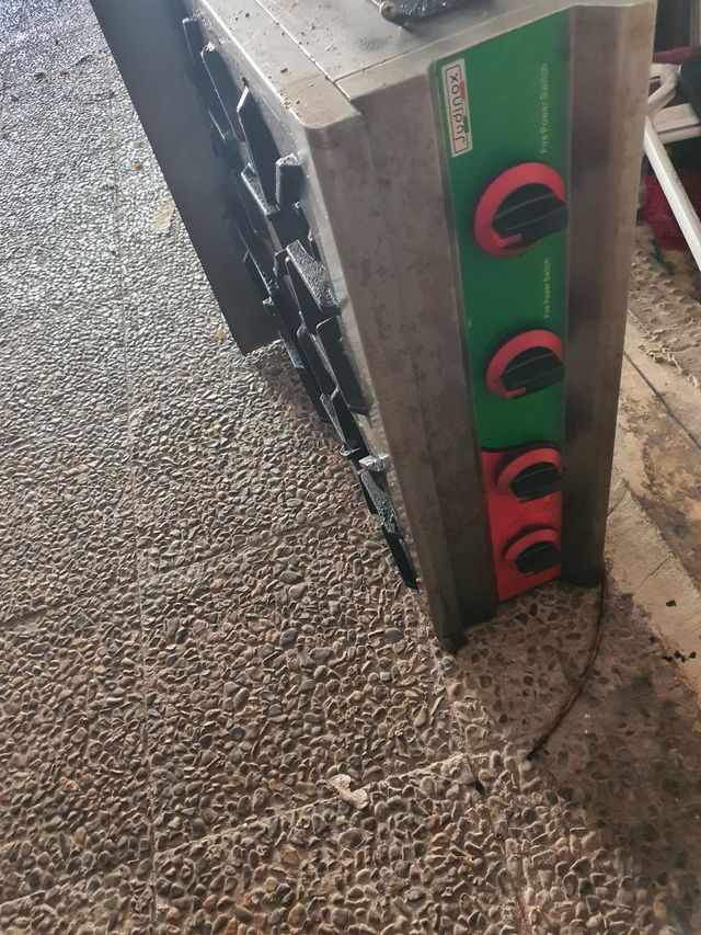 Fogón 4 fuegos - Cocina usada