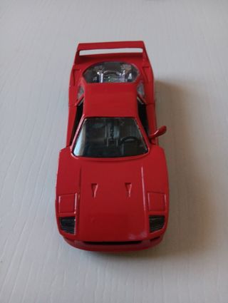 Coche Ferrari F40 escala 1/24