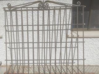 Reja antigua de hierro forjado