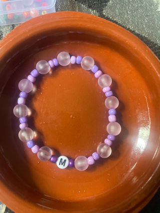 Pulsera abalorios morada-rosa